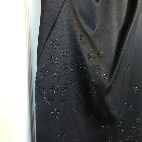 Cocktail Dress with Sparkly Appliqué - Picture 2 of 12